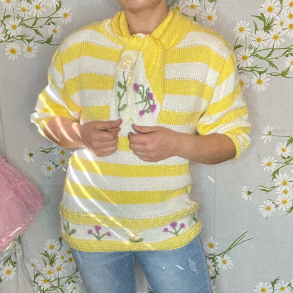 Vintage hand knit balloon half sleeve yellow white stripe floral granny sweater - Picture 2 of 8